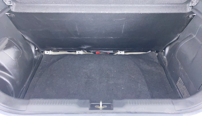 2018 Maruti Swift VXI D, Petrol, Manual, 48,809 km, Boot Inside