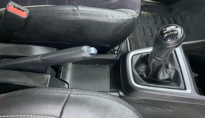 2018 Maruti Swift VXI D, Petrol, Manual, 48,809 km, Gear Lever