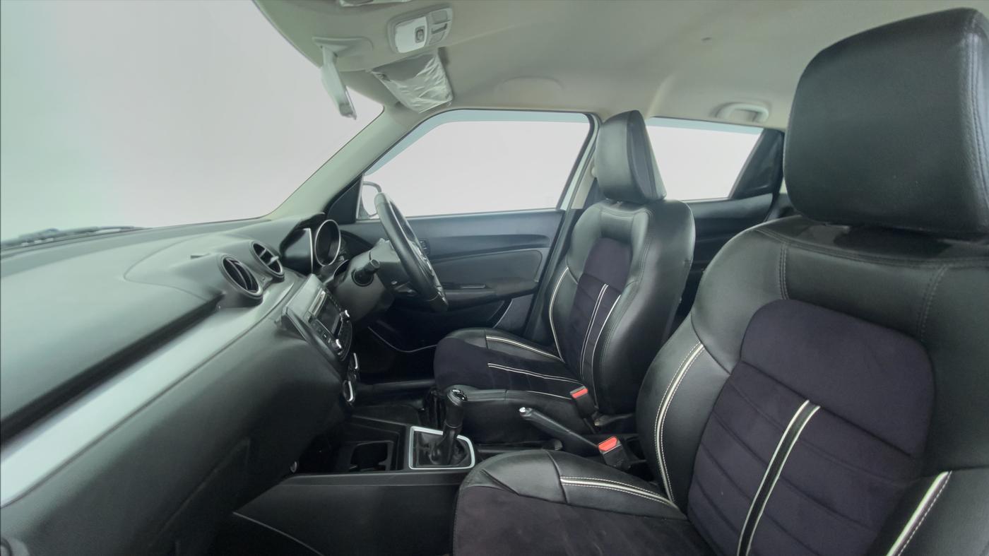 2018 Maruti Swift VXI D, Petrol, Manual, 48,809 km, Right Side Front Door Cabin