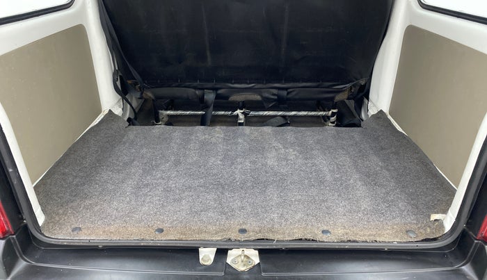 2018 Maruti Eeco 5 STR WITH AC PLUSHTR, Petrol, Manual, 37,999 km, Boot Inside