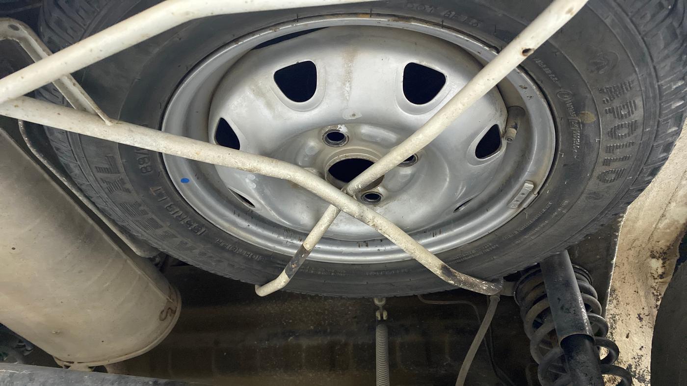 2018 Maruti Eeco 5 STR WITH AC PLUSHTR, Petrol, Manual, 37,999 km, Spare Tyre