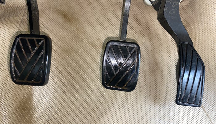 2018 Maruti Ertiga VDI SHVS, Diesel, Manual, 57,693 km, Pedals