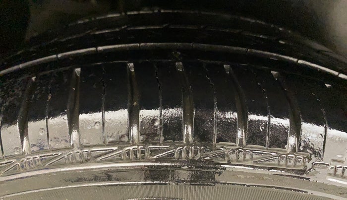 2018 Maruti Ertiga VDI SHVS, Diesel, Manual, 57,693 km, Right Rear Tyre Tread