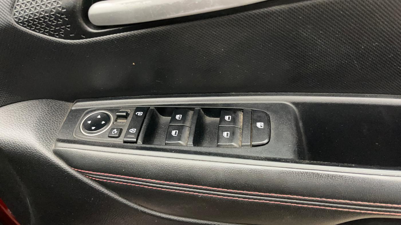 2020 KIA SONET GTX PLUS 1.5 AT, Diesel, Automatic, 65,360 km, Driver Side Door Panels Control