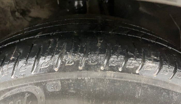 2020 KIA SONET GTX PLUS 1.5 AT, Diesel, Automatic, 65,301 km, Right Front Tyre Tread