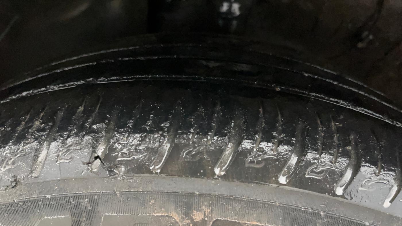 2020 KIA SONET GTX PLUS 1.5 AT, Diesel, Automatic, 65,360 km, Left Front Tyre Tread