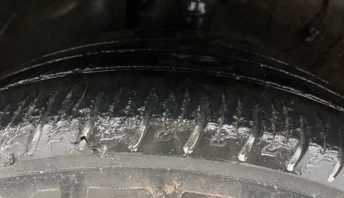 2020 KIA SONET GTX PLUS 1.5 AT, Diesel, Automatic, 65,301 km, Left Front Tyre Tread