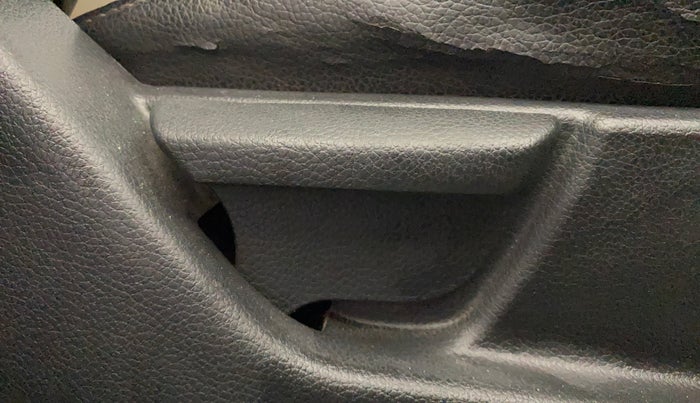 2014 Hyundai Eon D-LITE+, Petrol, Manual, 35,722 km, Driver Side Adjustment Panel