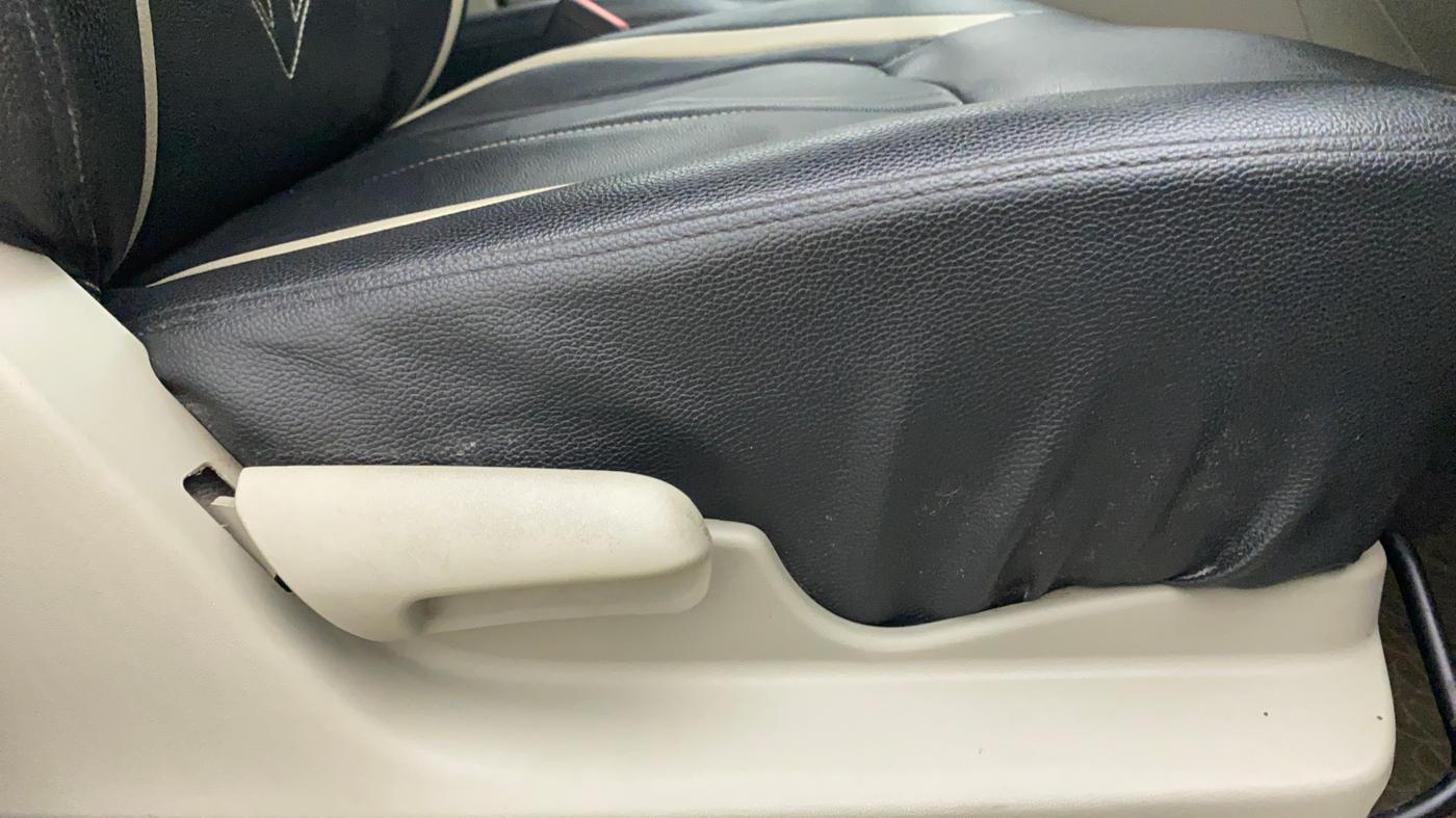 2015 Maruti Celerio VXI d, Petrol, Manual, 44,476 km, Driver Side Adjustment Panel