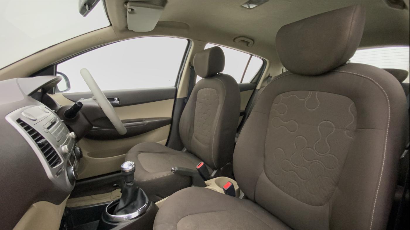 2010 Hyundai i20 SPORTZ 1.2, Petrol, Manual, 42,073 km, Right Side Front Door Cabin