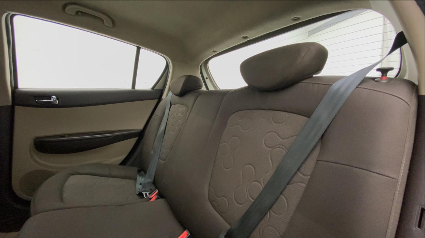 2010 Hyundai i20 SPORTZ 1.2, Petrol, Manual, 42,073 km, Right Side Rear Door Cabin