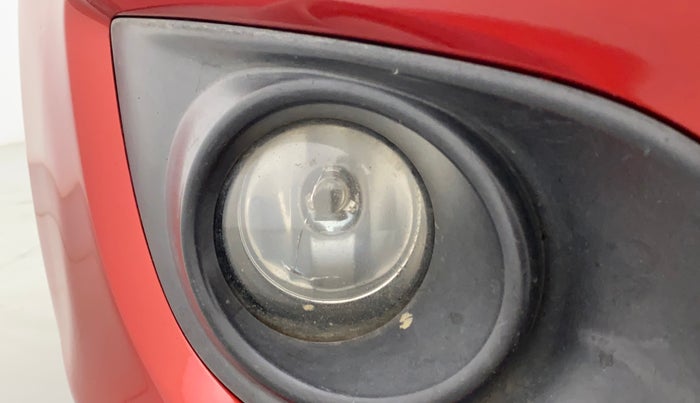 2014 Maruti Swift VXI, Petrol, Manual, 88,051 km, Right fog light - Minor damage