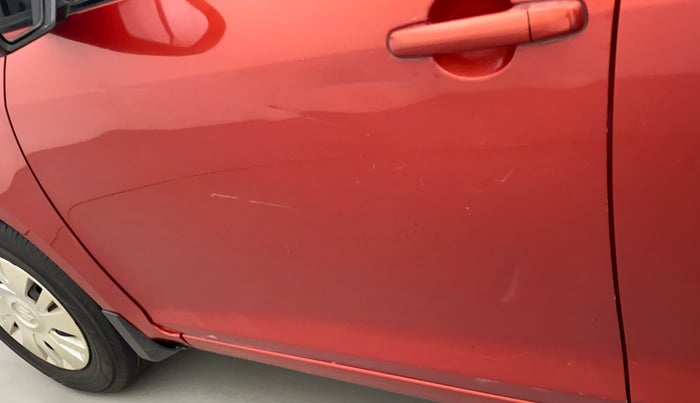 2014 Maruti Swift VXI, Petrol, Manual, 88,051 km, Front passenger door - Minor scratches
