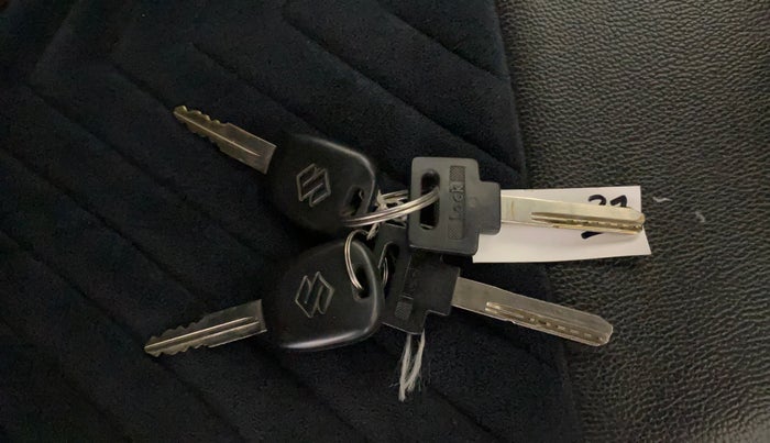 2017 Maruti Alto K10 VXI, Petrol, Manual, 16,622 km, Key Close Up