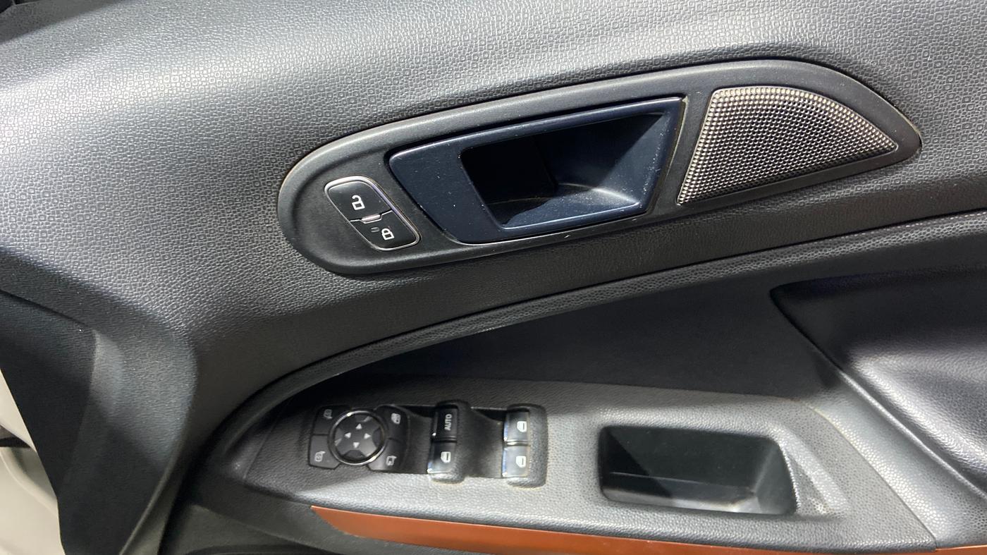 2021 Ford Ecosport TITANIUM 1.5L SPORTS(SUNROOF) DIESEL, Diesel, Manual, 1,00,122 km, Driver Side Door Panels Control