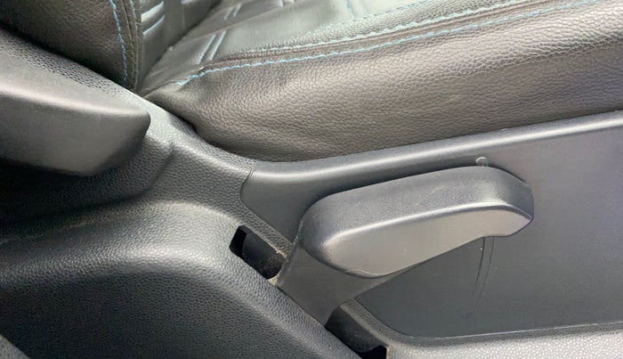 2018 Ford Ecosport TITANIUM 1.5L SIGNATURE EDITION (SUNROOF) DIESEL, Diesel, Manual, 1,29,502 km, Driver Side Adjustment Panel