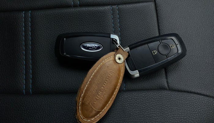 2018 Ford Ecosport TITANIUM 1.5L SIGNATURE EDITION (SUNROOF) DIESEL, Diesel, Manual, 1,29,502 km, Key Close Up