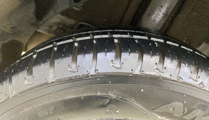 2017 Hyundai Elite i20 MAGNA EXECUTIVE 1.2, Petrol, Manual, 15,823 km, Right Rear Tyre Tread