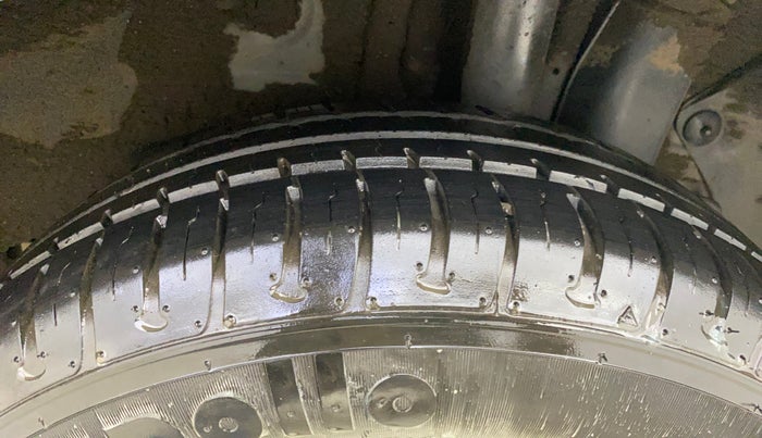 2017 Hyundai Elite i20 MAGNA EXECUTIVE 1.2, Petrol, Manual, 15,823 km, Left Rear Tyre Tread