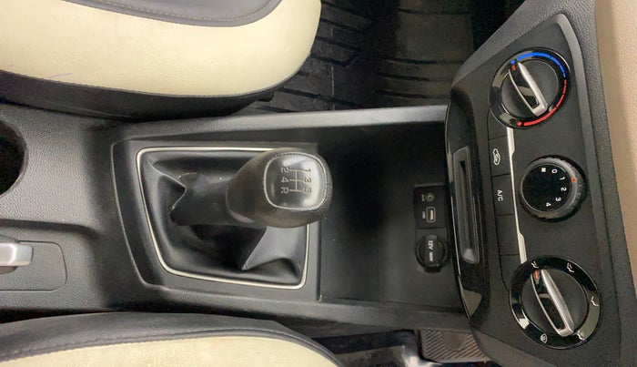 2017 Hyundai Elite i20 MAGNA EXECUTIVE 1.2, Petrol, Manual, 15,823 km, Gear Lever