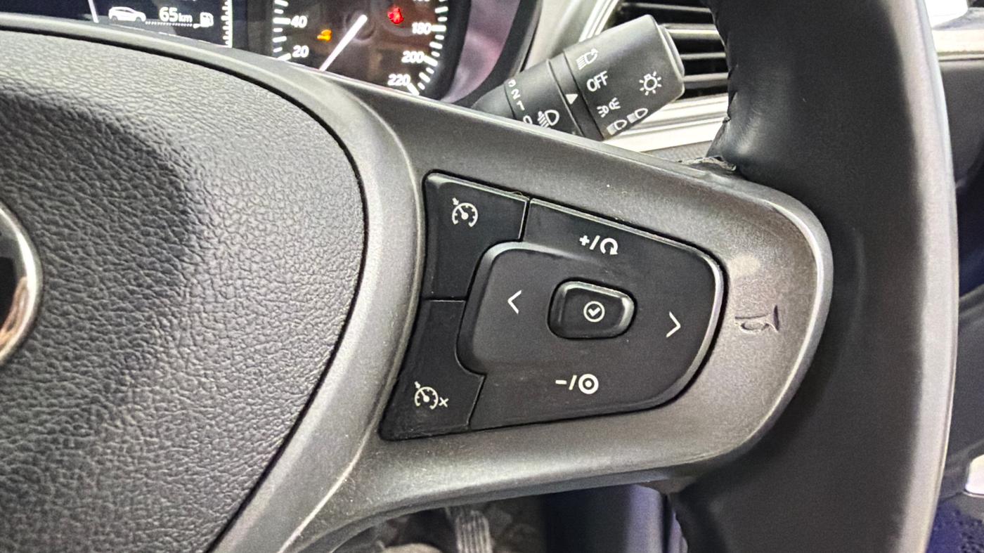 2024 Tata ALTROZ XZ + SUNROOF, Petrol, Manual, 21,970 km, Adaptive Cruise Control