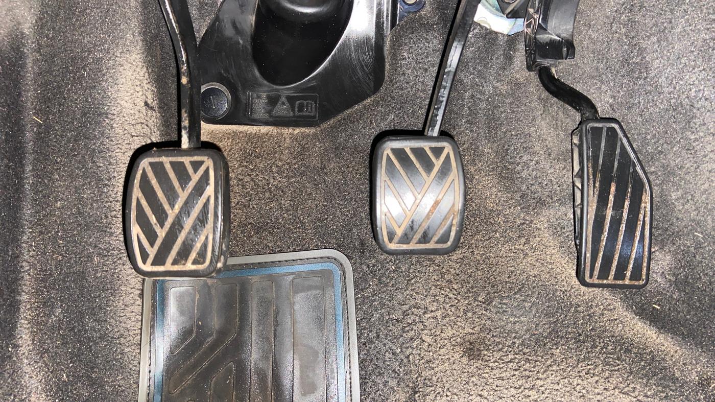 2022 Maruti IGNIS ZETA 1.2, Petrol, Manual, 41,783 km, Pedals