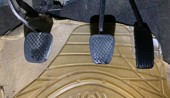 2015 Honda Amaze 1.2L I-VTEC SX, Petrol, Manual, 1,13,449 km, Pedals