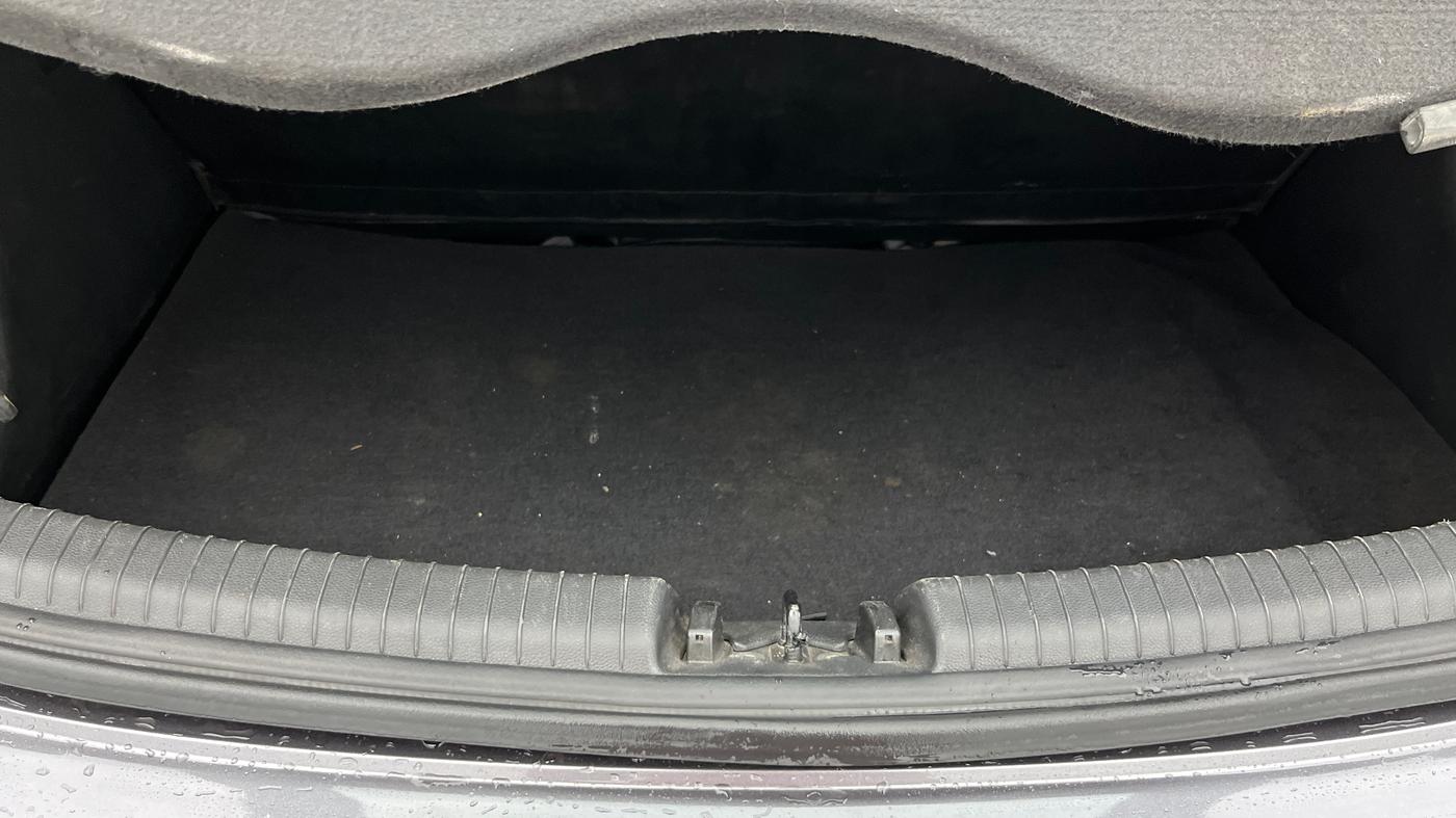 2015 Hyundai Grand i10 SPORTZ 1.2 KAPPA VTVT, Petrol, Manual, 65,228 km, Boot Inside