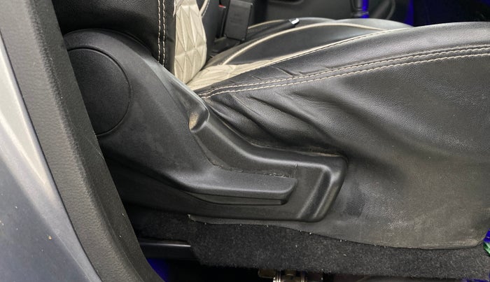 2022 Maruti Celerio VXI CNG, CNG, Manual, 16,772 km, Driver Side Adjustment Panel