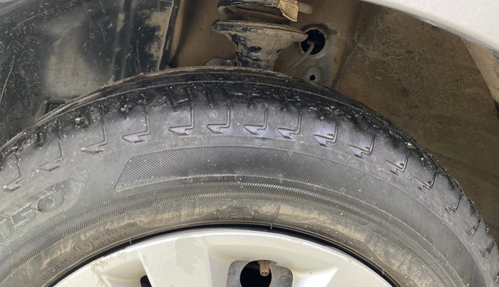 2022 Maruti Celerio VXI CNG, CNG, Manual, 16,772 km, Left Front Tyre Tread