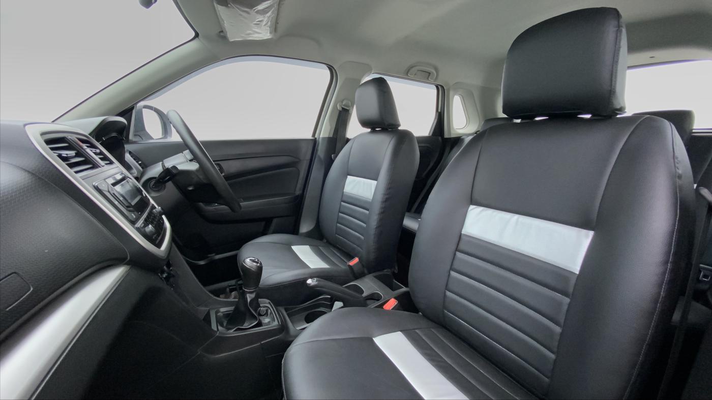 2019 Maruti Vitara Brezza VDI, Diesel, Manual, 27,948 km, Right Side Front Door Cabin View