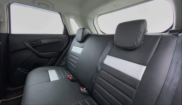 2019 Maruti Vitara Brezza VDI, Diesel, Manual, 27,948 km, Right Side Door Cabin View