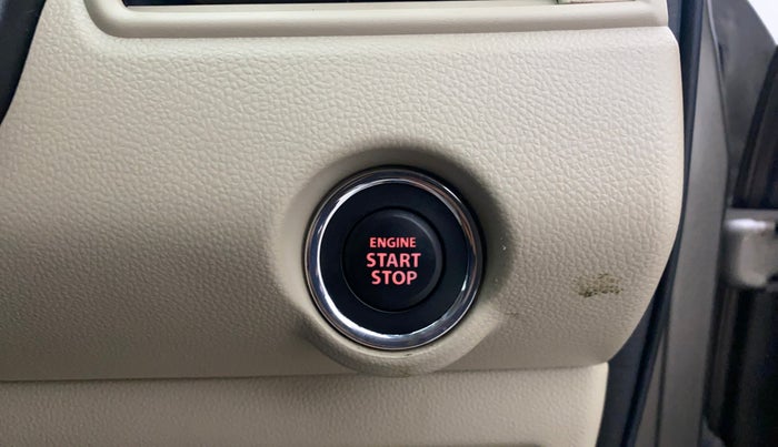 2018 Maruti Dzire ZDI, Diesel, Manual, 42,424 km, Keyless Start/ Stop Button