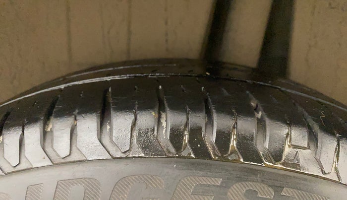 2018 Maruti Dzire ZDI, Diesel, Manual, 42,424 km, Left Rear Tyre Tread