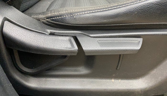 2021 KIA SONET HTK PLUS 1.2, Petrol, Manual, 26,883 km, Driver Side Adjustment Panel