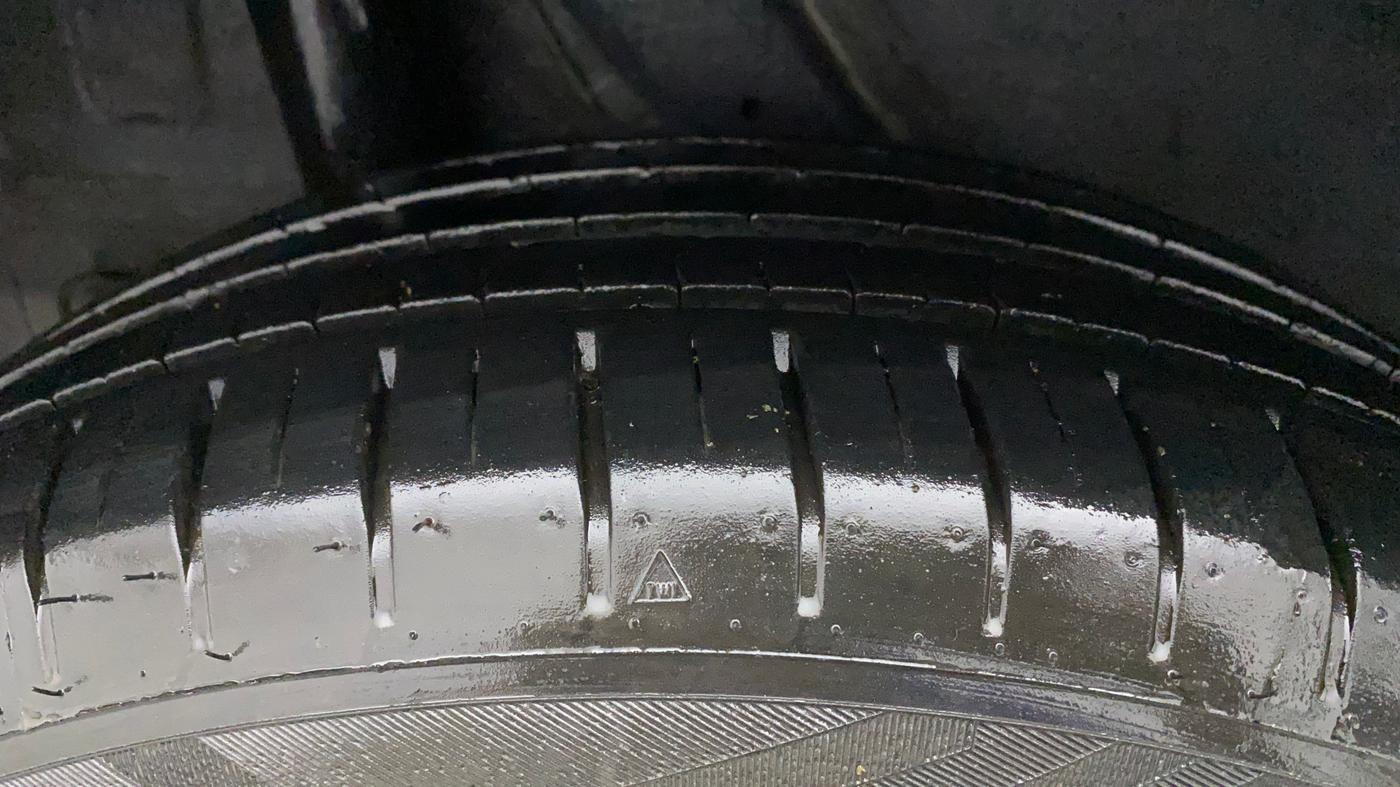 2019 Hyundai VENUE SX PLUS 1.0 TURBO DCT, Petrol, Automatic, 60,431 km, Right Rear Tyre Tread