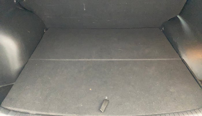 2017 Hyundai Creta S 1.4 DIESEL, Diesel, Manual, 84,322 km, Boot Inside