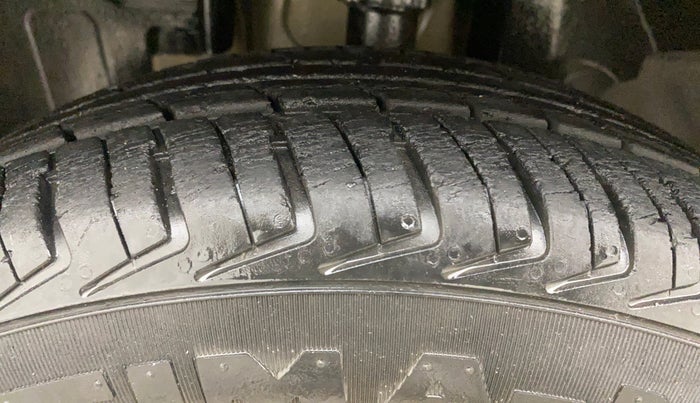 2018 Renault Kwid CLIMBER 1.0, Petrol, Manual, 41,556 km, Left Front Tyre Tread