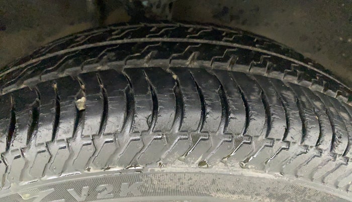 2015 Maruti Alto K10 VXI AMT, Petrol, Automatic, 17,597 km, Right Front Tyre Tread