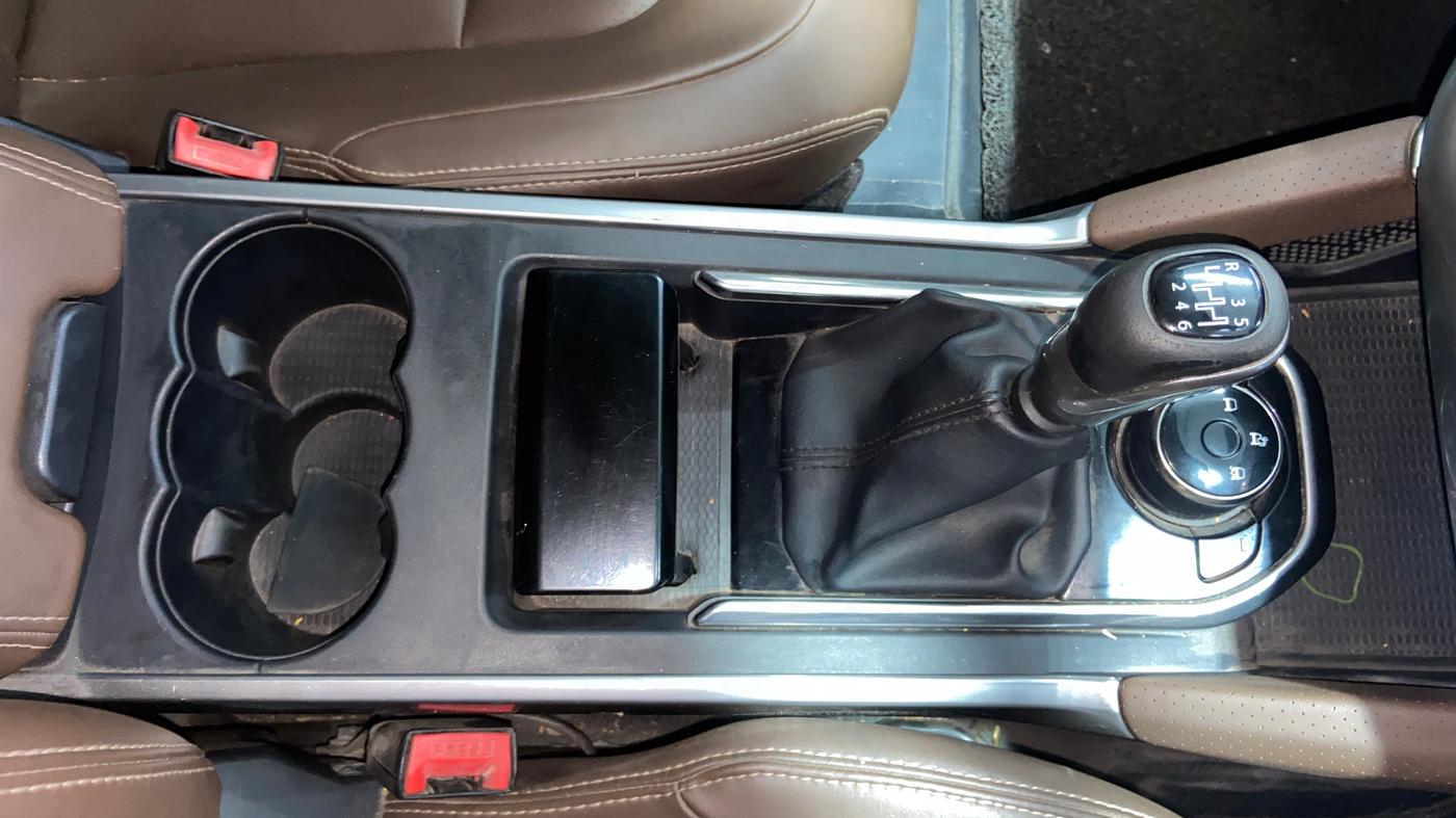 2021 Tata Harrier XZ PLUS 2.0L, Diesel, Manual, 95,264 km, Gear Lever
