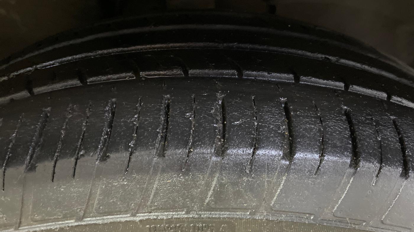 2021 Tata Harrier XZ PLUS 2.0L, Diesel, Manual, 95,264 km, Right Front Tyre Tread