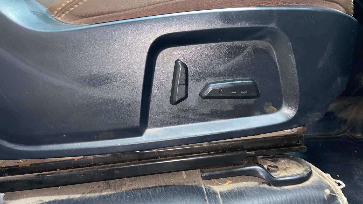 2021 Tata Harrier XZ PLUS 2.0L, Diesel, Manual, 95,264 km, Driver Side Adjustment Panel