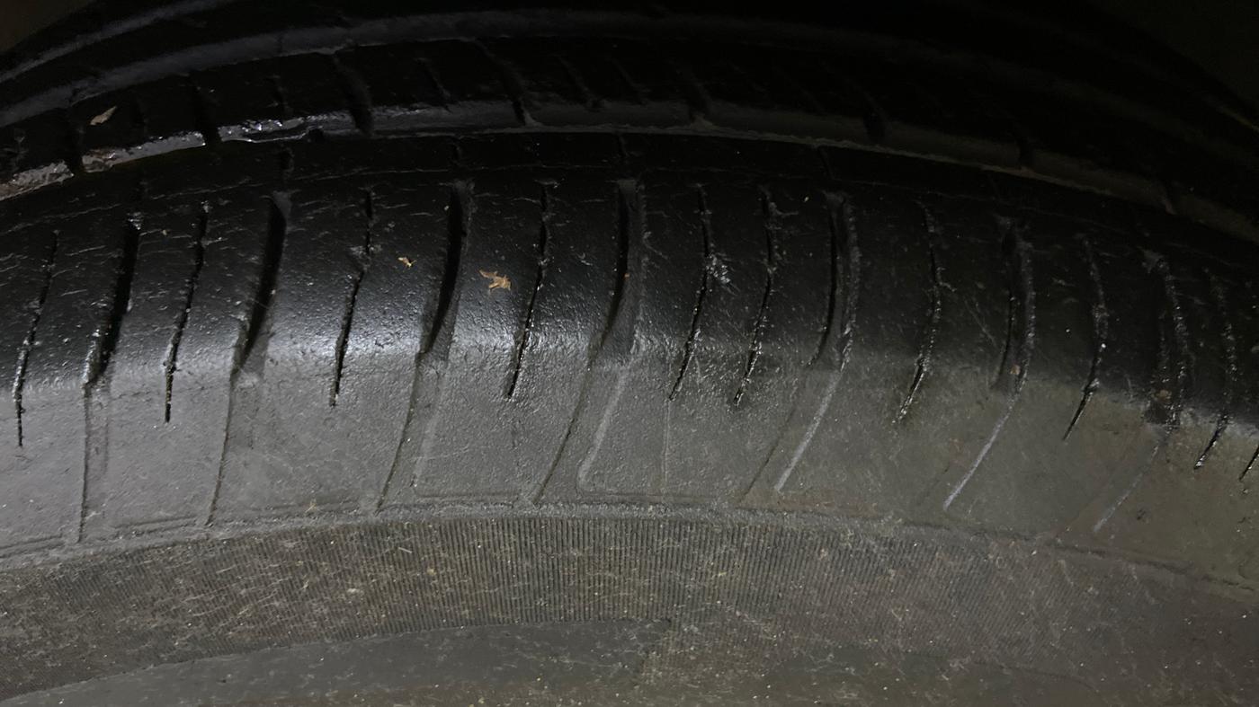 2021 Tata Harrier XZ PLUS 2.0L, Diesel, Manual, 95,264 km, Left Front Tyre Tread