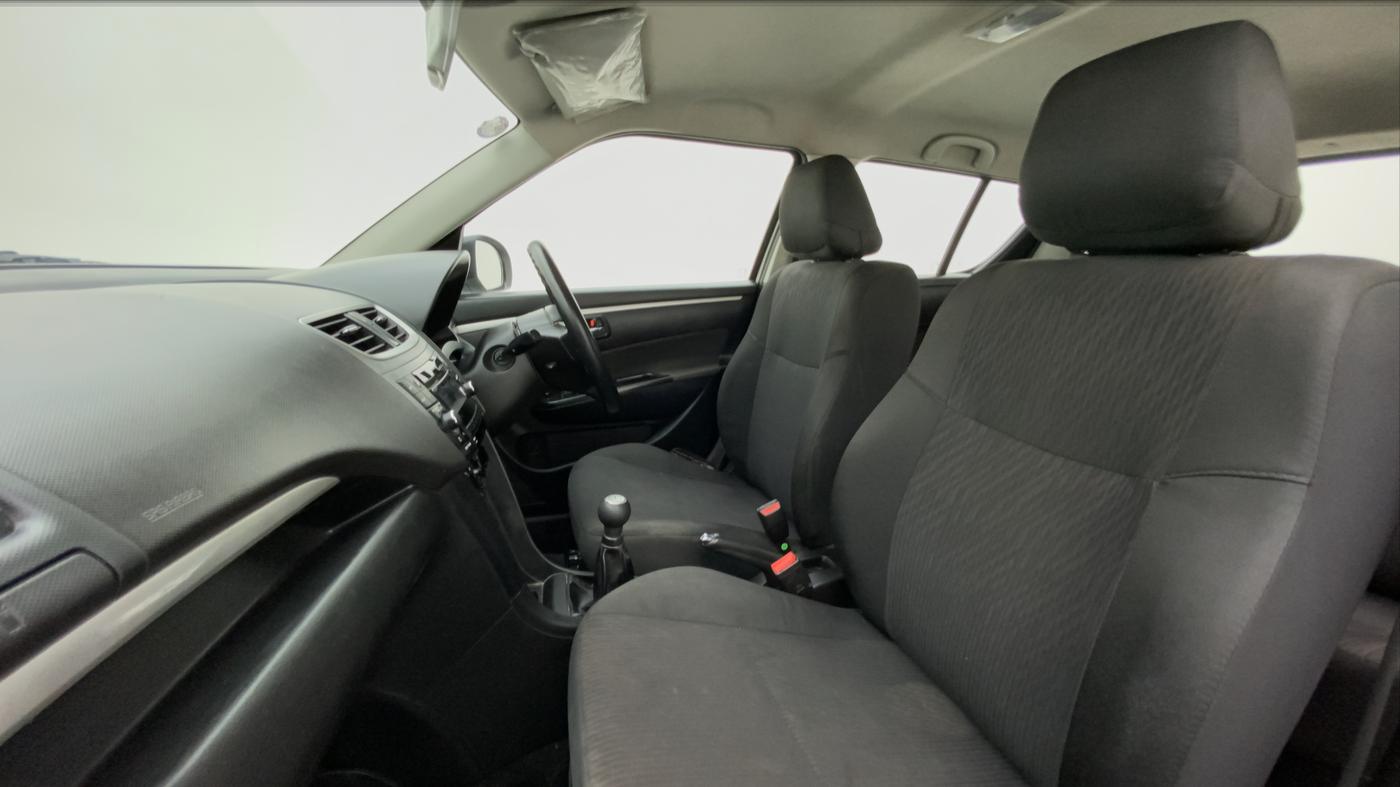 2017 Maruti Swift VXI OPT, Petrol, Manual, 61,467 km, Right Side Front Door Cabin