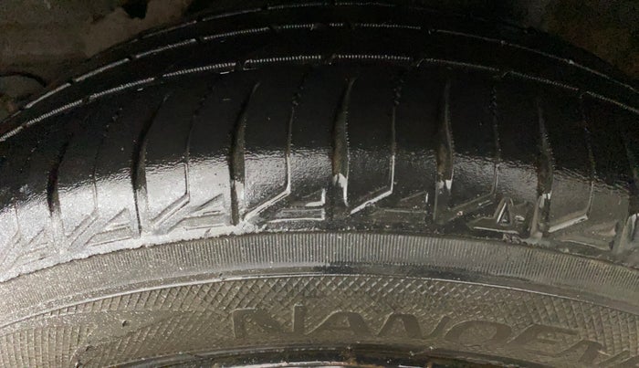 2015 Honda Amaze 1.2L I-VTEC S, CNG, Manual, 90,621 km, Left Rear Tyre Tread