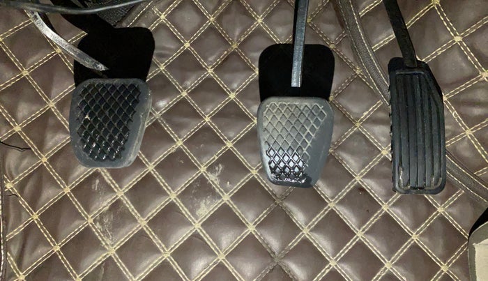 2015 Honda Amaze 1.2L I-VTEC S, CNG, Manual, 90,621 km, Pedals