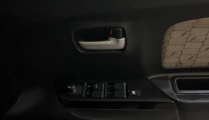 2018 Maruti Wagon R 1.0 VXI AMT, Petrol, Automatic, 12,446 km, Driver Side Door Panels Control