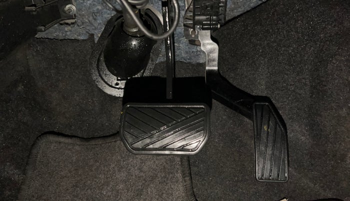 2018 Maruti Wagon R 1.0 VXI AMT, Petrol, Automatic, 12,446 km, Pedals