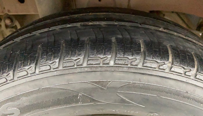 2016 Mahindra Kuv100 K6 D 6 STR, Diesel, Manual, 58,930 km, Right Rear Tyre Tread