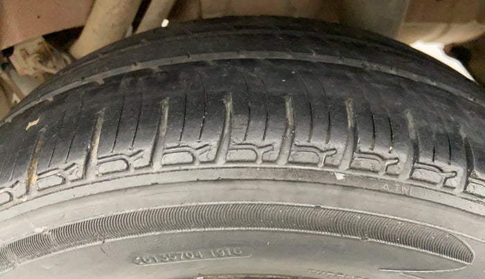 2016 Mahindra Kuv100 K6 D 6 STR, Diesel, Manual, 58,930 km, Left Rear Tyre Tread